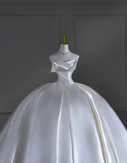 Timeless Wedding Dresses Ball Gown Strapless Satin Pleated Brides Dress With Corset Fitted Long Bridal Gowns AB2519