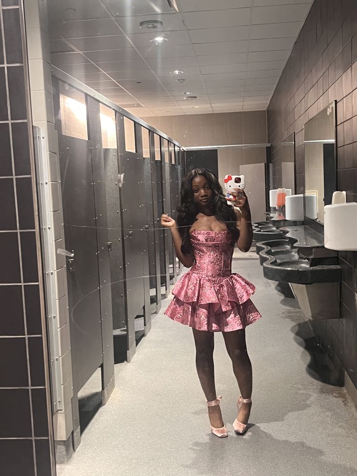 Elegant Party Dress Ideas for Women Chic Ball Gown Strapless Pink Satin Homecoming Dresses Inspo Hoco Outfits RB8739