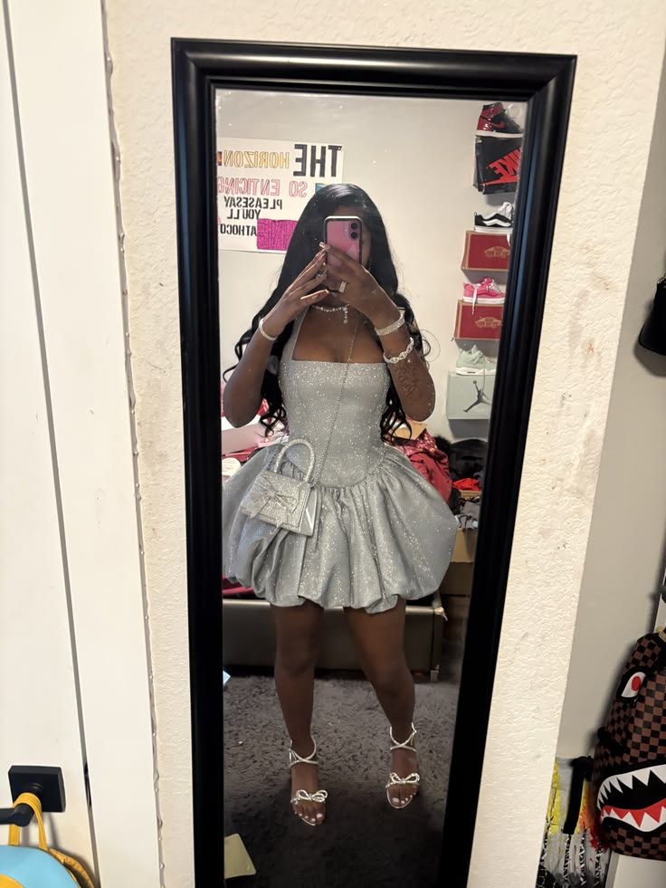 Sparkly Short Homecoming Dresses Ball Gown Halter Sequin Mini Graduation Cocktail Graduation Outfit RB6735