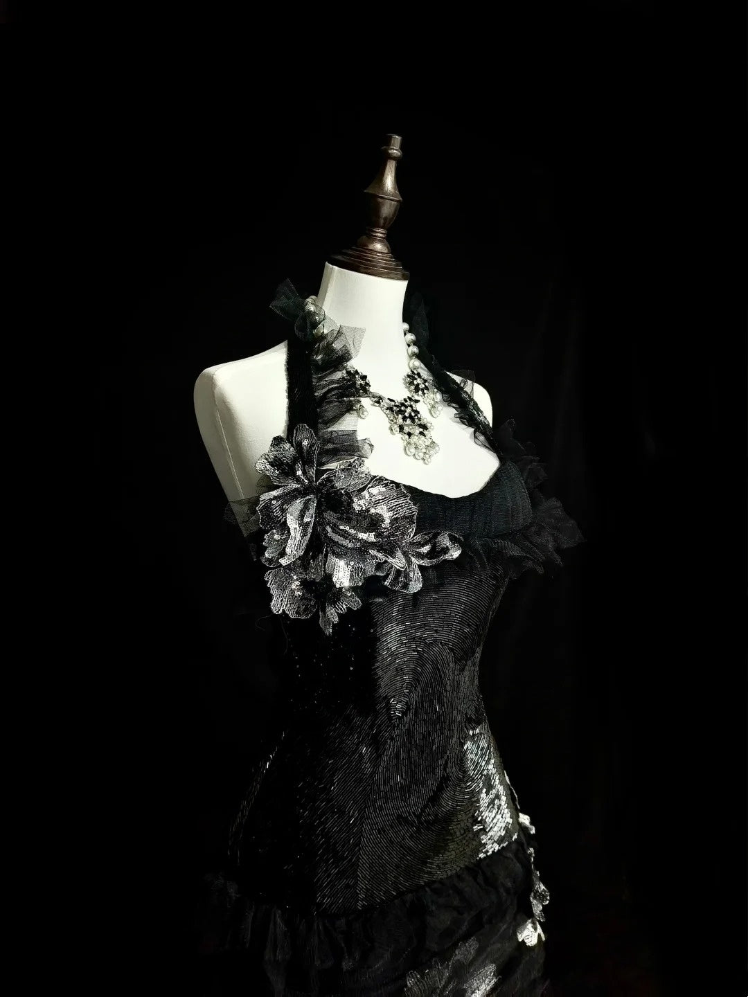 Retro Mermaid Halter Black Tulle With Lace Sleeveless 70s Prom Dresses Long Formal Party Gowns N1500