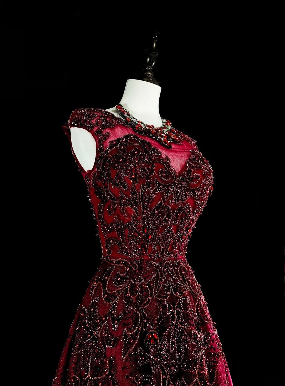 Vintage A line Scoop Burgundy Tulle 70s With Beads Long Prom Gown Party Wear Dresses N1844