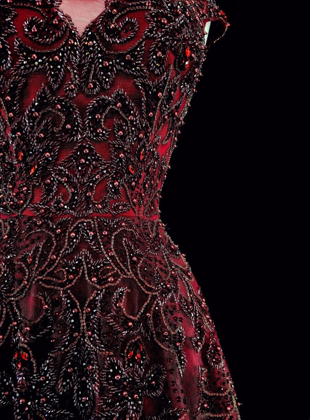 Vintage A line Scoop Burgundy Tulle 70s With Beads Long Prom Gown Party Wear Dresses N1844