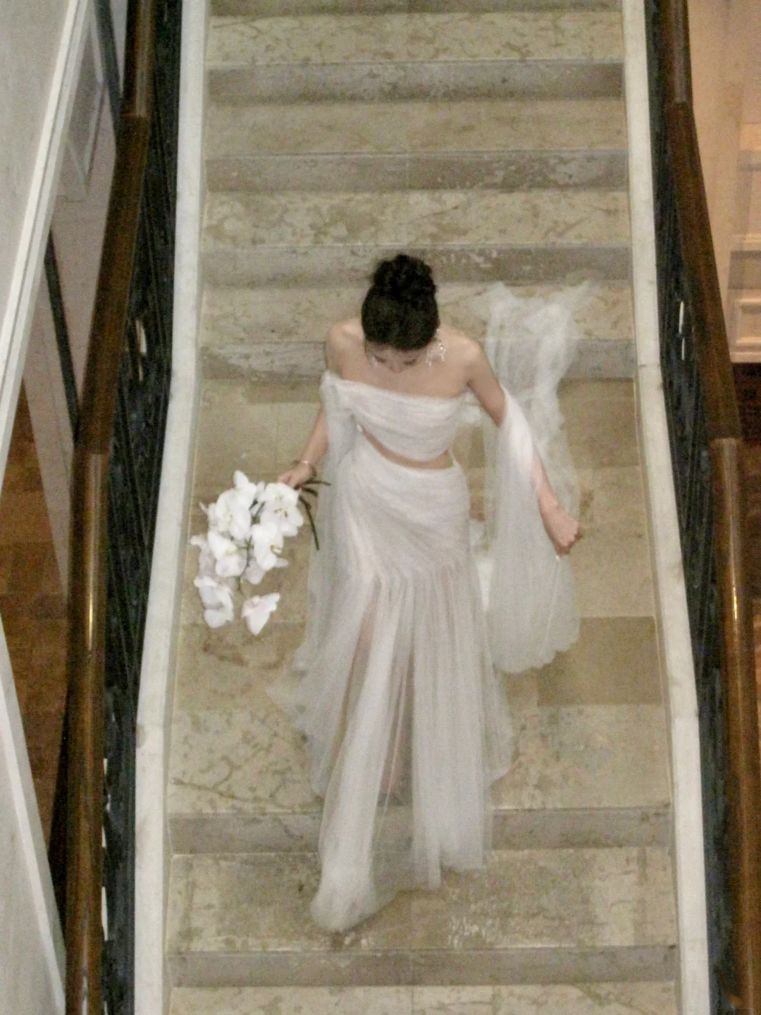 Simple Mermaid Off The Shoulder Tulle White Wedding Dress With Pleated Ruched Fairytale Brides Gown Wedding Dresses N066