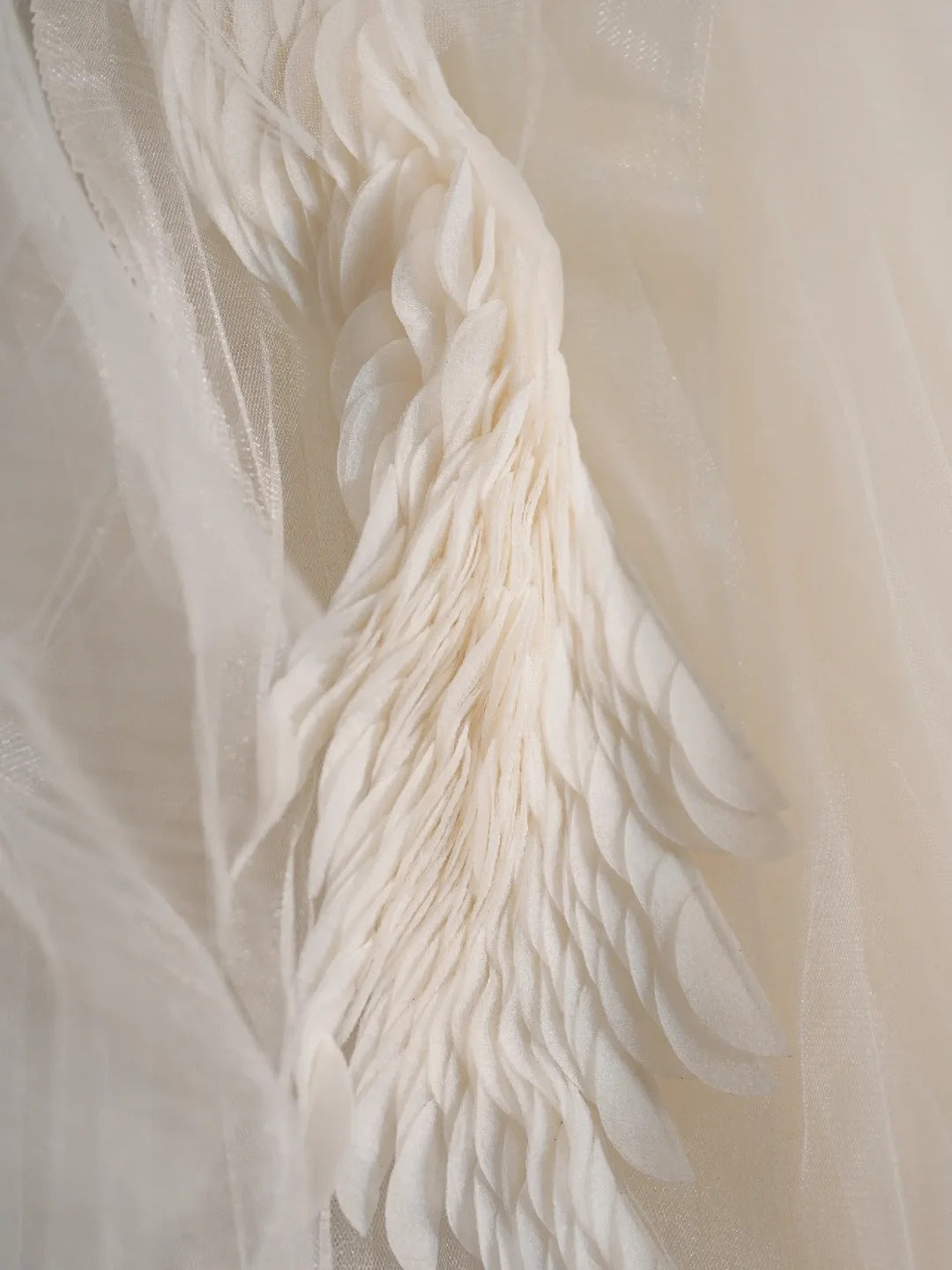 Modest Ball Gown Sweetheart White Tulle Wedding Dress Long Fairytale Autumn Bridal Dresses N675