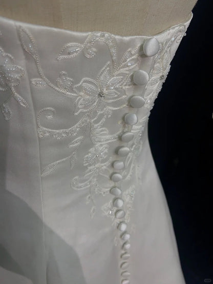 Timeless Wedding Dresses Ball Gown Strapless Ivory With Ruffles Beaded Long Brides Gown N3431