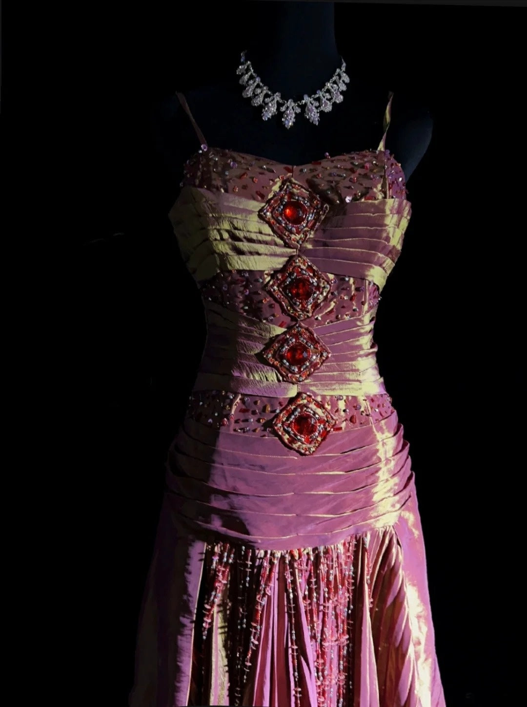Classy Prom Dresses A Line Spaghetti Strap Grape Taffeta With Ruffle Long Formal Gown N2910