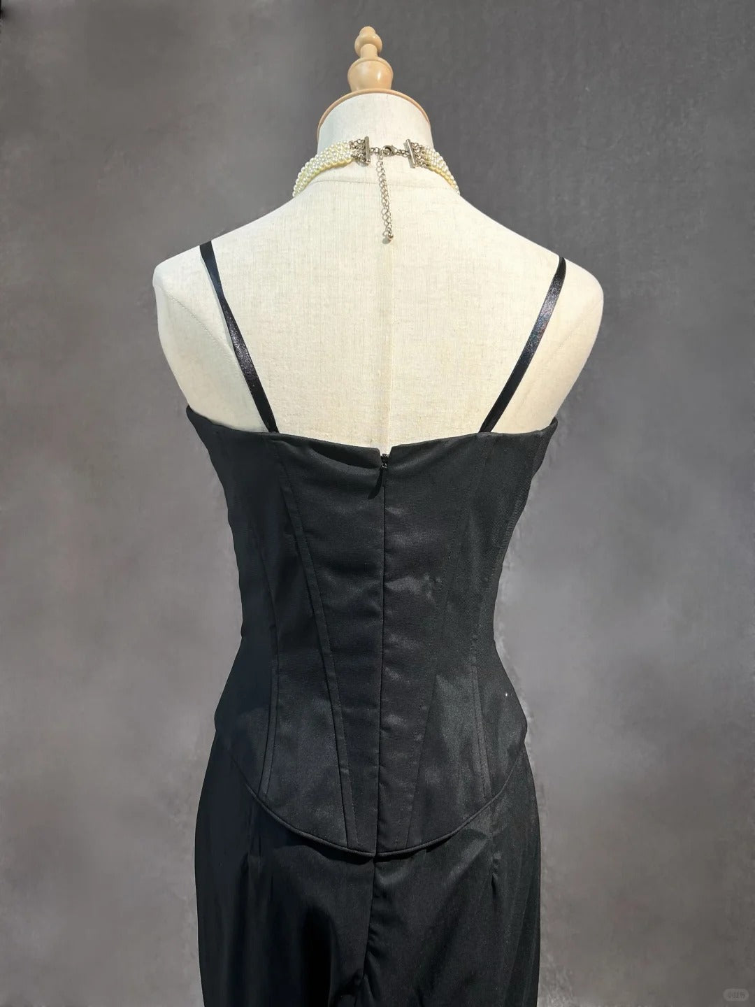 Vintage Prom Dresses 1950s High Low Spaghetti Straps Black Tie Dress Sleeveless Evening Formal Outfits RB4339
