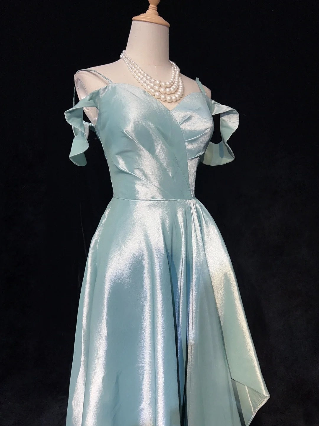 Elegant Chic Prom Dresses A line Spaghetti Strap Light Sky Blue Satin With Sleeves Semi Formal Evening Gowns N3800