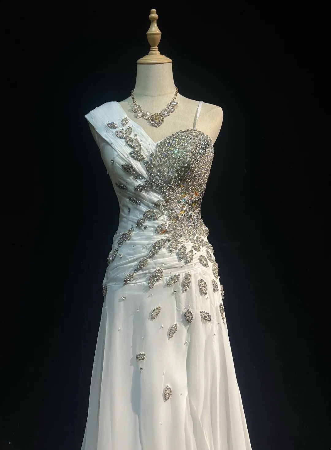 Vintage 90s Prom Dresses Mermaid White Chiffon With Ruffled Silver Beads Long Prom Gown With Cape N3035