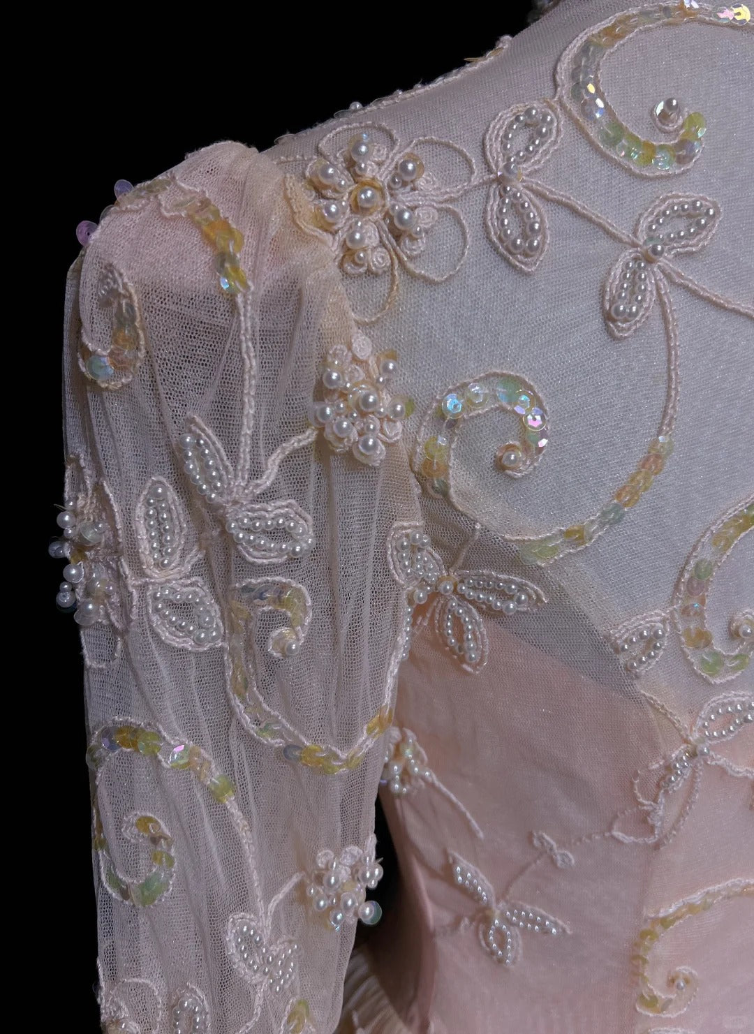Princess Prom Dresses Ball Gown V Neck Pink Lace With Long Sleeves With Pearls Formal Evening Outfits N3878