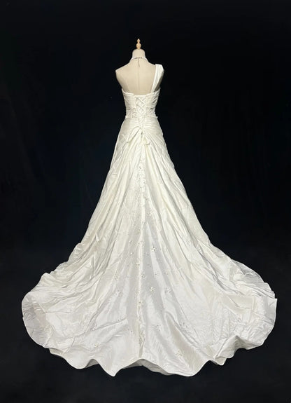 Princess Wedding Dress Ball Gown One Shoulder Satin Cream Ivory With Tiered Bridal Gown for Big Day RC0131