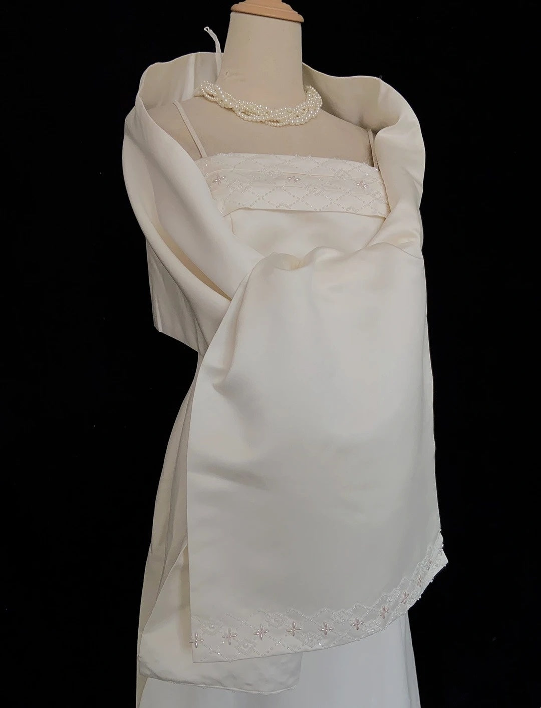 Modest Prom Dresses Inspo A line Spaghetti Strap White Satin With Cape For Women Formal Dress N3222