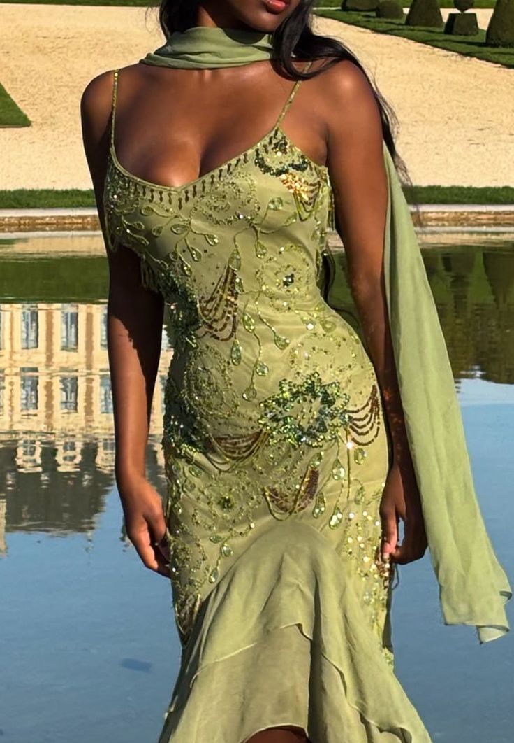 Sexy Prom Dresses Impress High Low Spaghetti Straps Sage Green Chiffon With Beads Semi Formal Graduation Party Dress For Teens High Schools AB1951