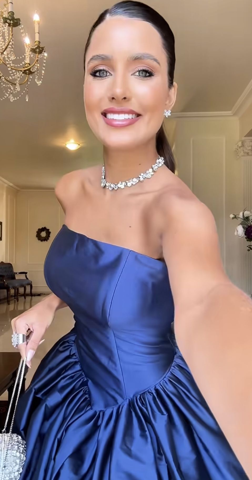 Chic Ball Gown Strapless Royal Blue Satin Prom Dresses Long for Women Formal Evening Gowns AB177