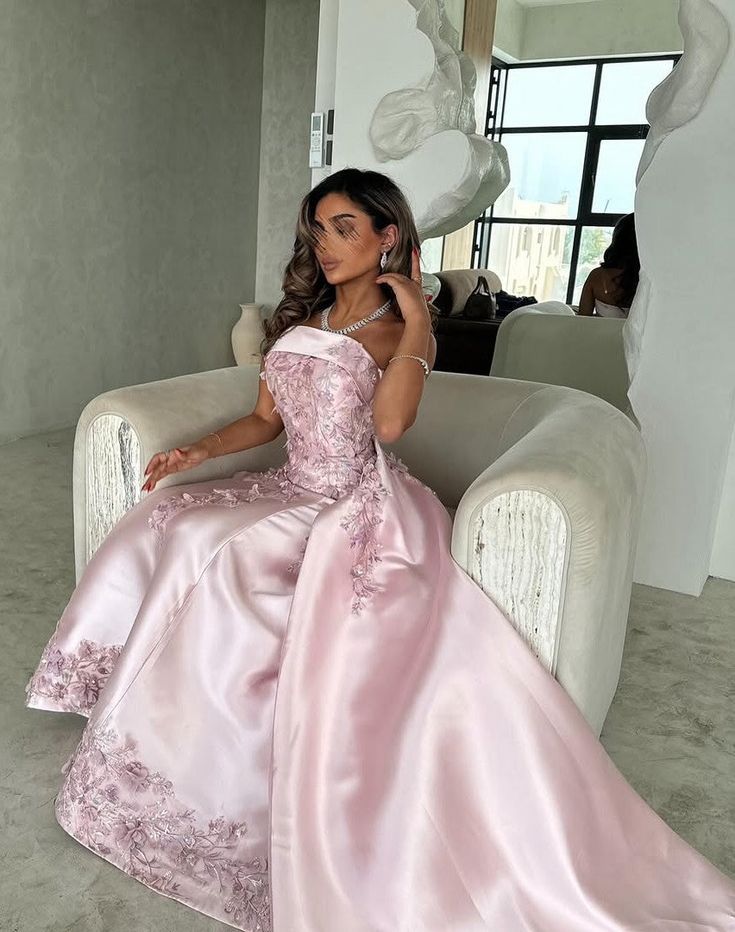 Women Elegant Pink A-Line Strapless Satin Party Dress with Appliques and Detachable Train Evening Gowns AB498