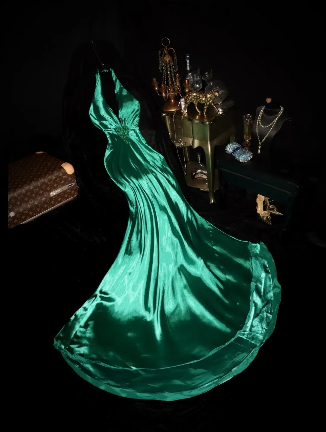 Sophisticated Mermaid Halter Emerald Green Satin With Beaded School Dances Prom Dresses 8th Grade Formal Outfits Evening Gown RB8437
