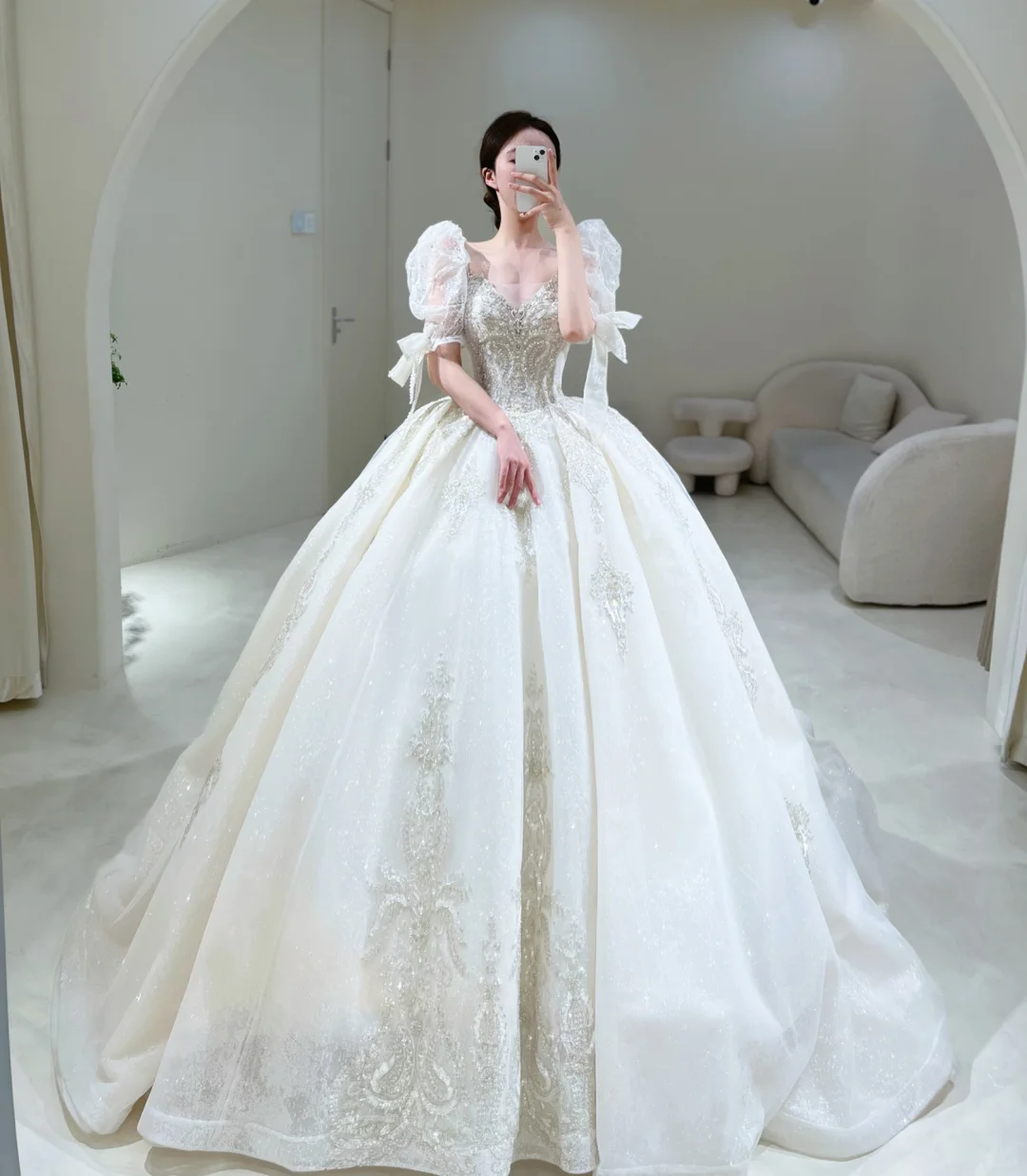 Timeless Wedding Dresses for Bride with Lace Appliques Ball Gown Sweetheart Tulle Women Dress Short Sleeves Bride Dress AB890