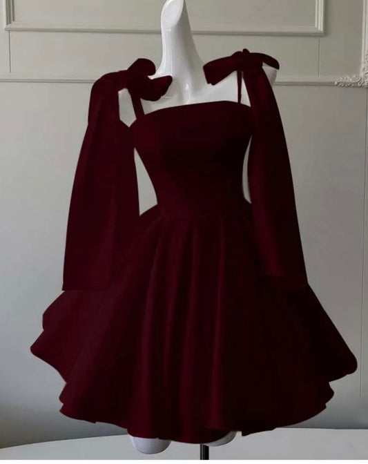 Stylish Ball Gown Spaghetti Strap Burgundy Satin Semi-formal 12th Grad Inspo Short Mini Homecoming Dresses RB4547