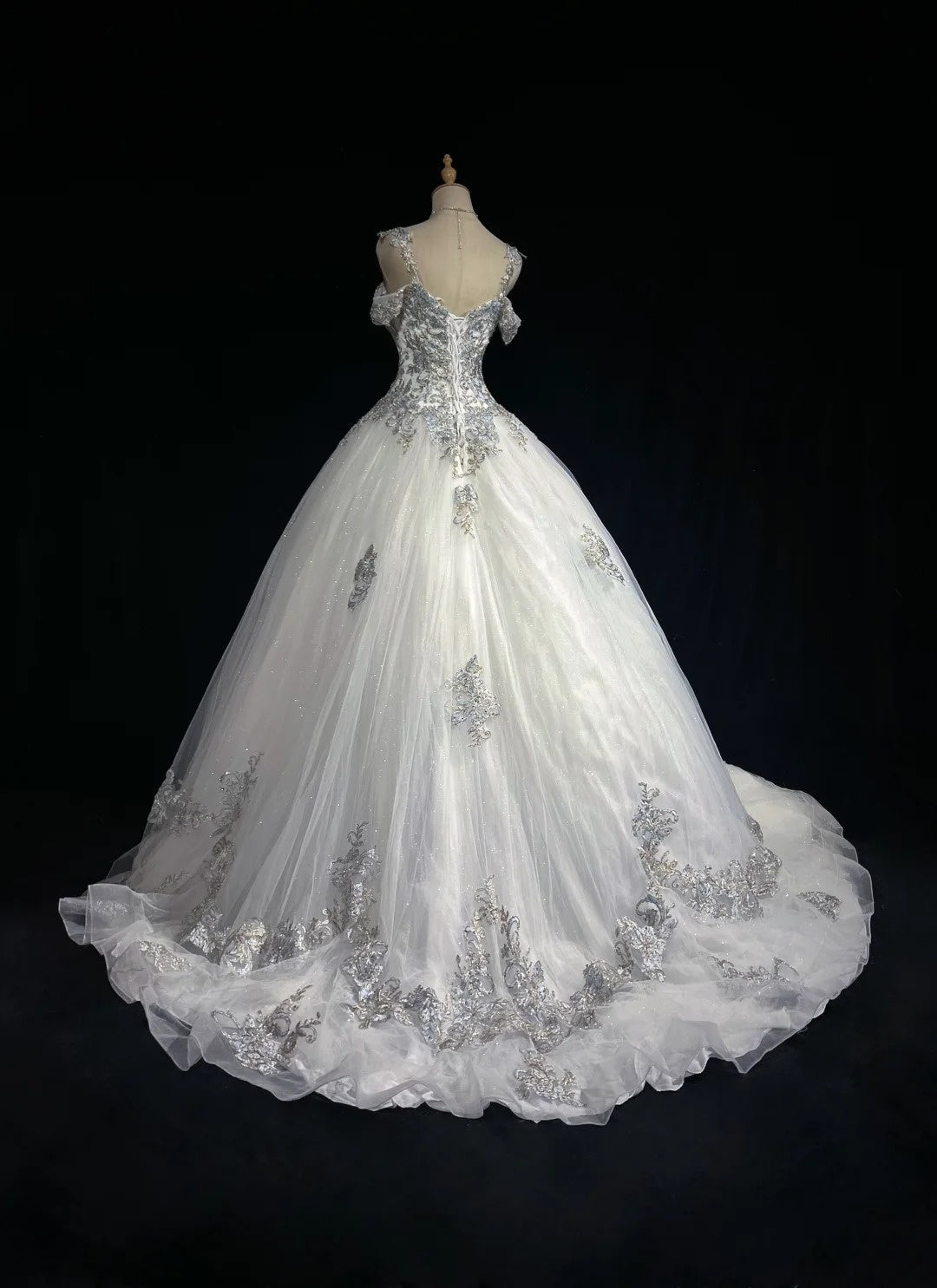 Princess Lace Straps White Appliques Sweet 16 Dress Ball Gown Formal Party Outfits Sweet Sixteen Dress RC0088