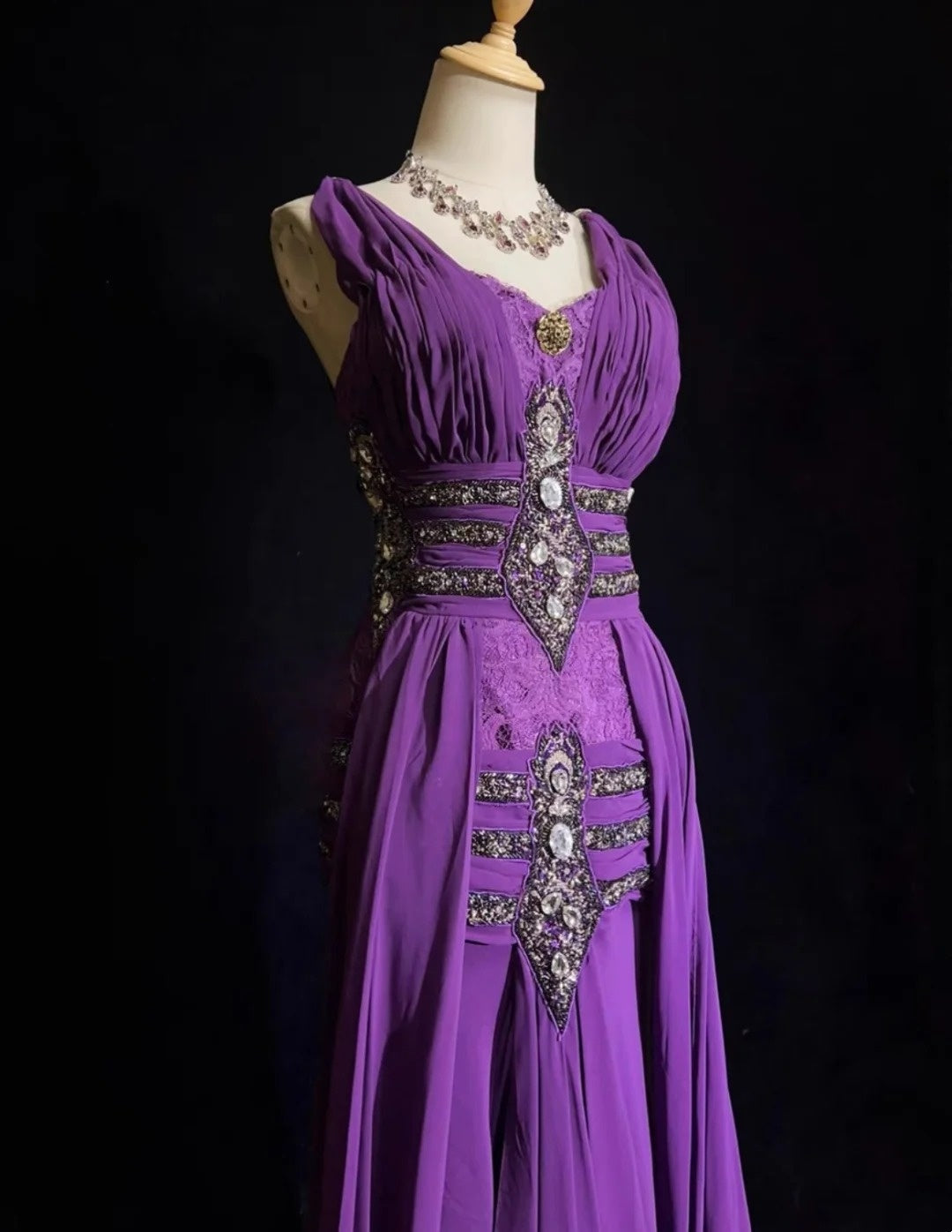 Vintage Prom Dresses A Line V Neck Purple Chiffon With Beading Folds Long Formal Dress N2460