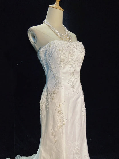 Unique Wedding Dresses Mermaid Strapless Satin With Appliqued White Long Bridal Gown N3402