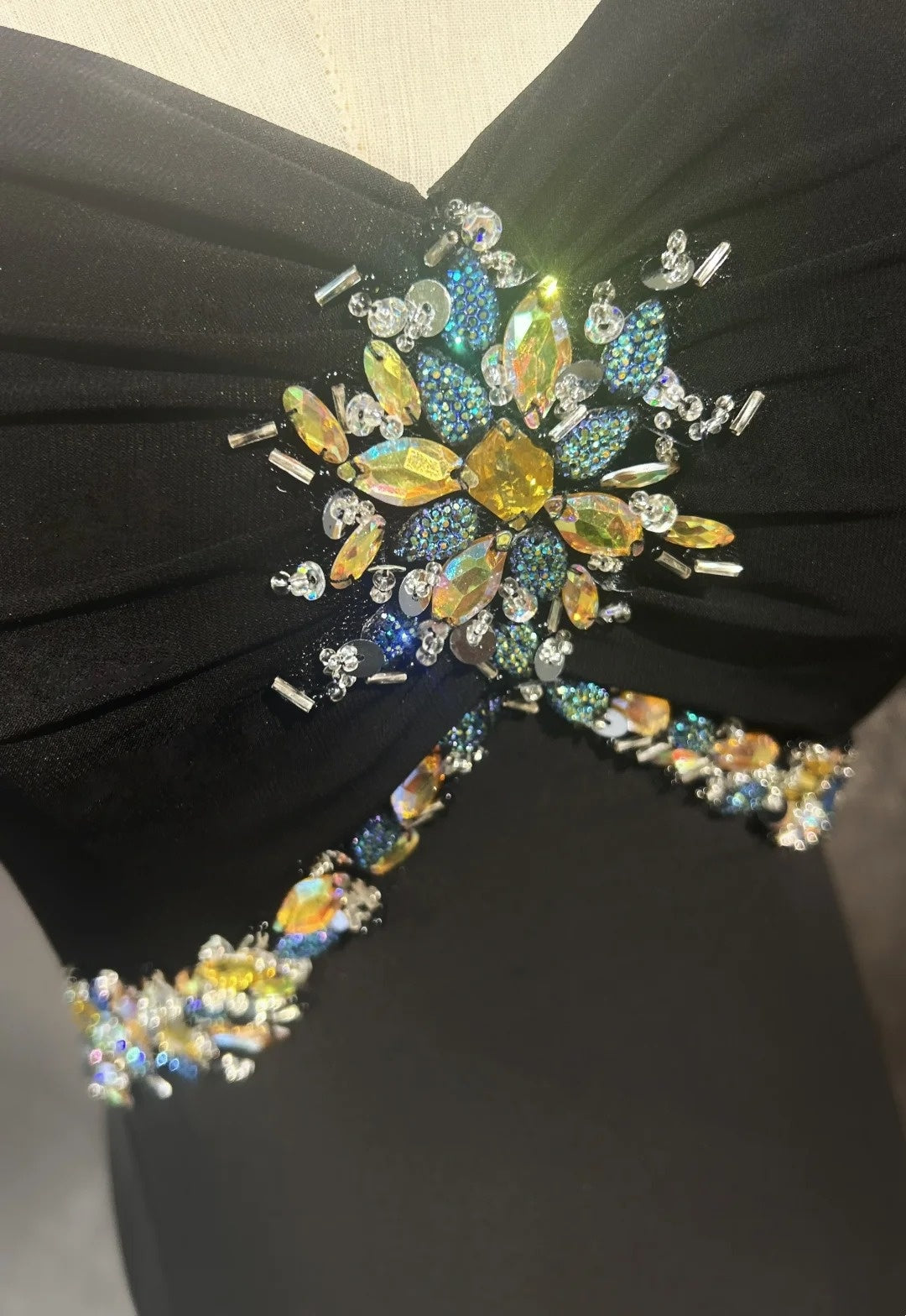 Vintage Prom Dresses Mermaid Halter Black Tie Dress Satin 70s With Beading Backless Long Formal Gown N2519