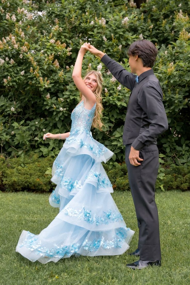 Modest Ball Gown V Neckline Light Sky Blue Lace Prom Dresses Long Party Dress Evening Dresses AC023