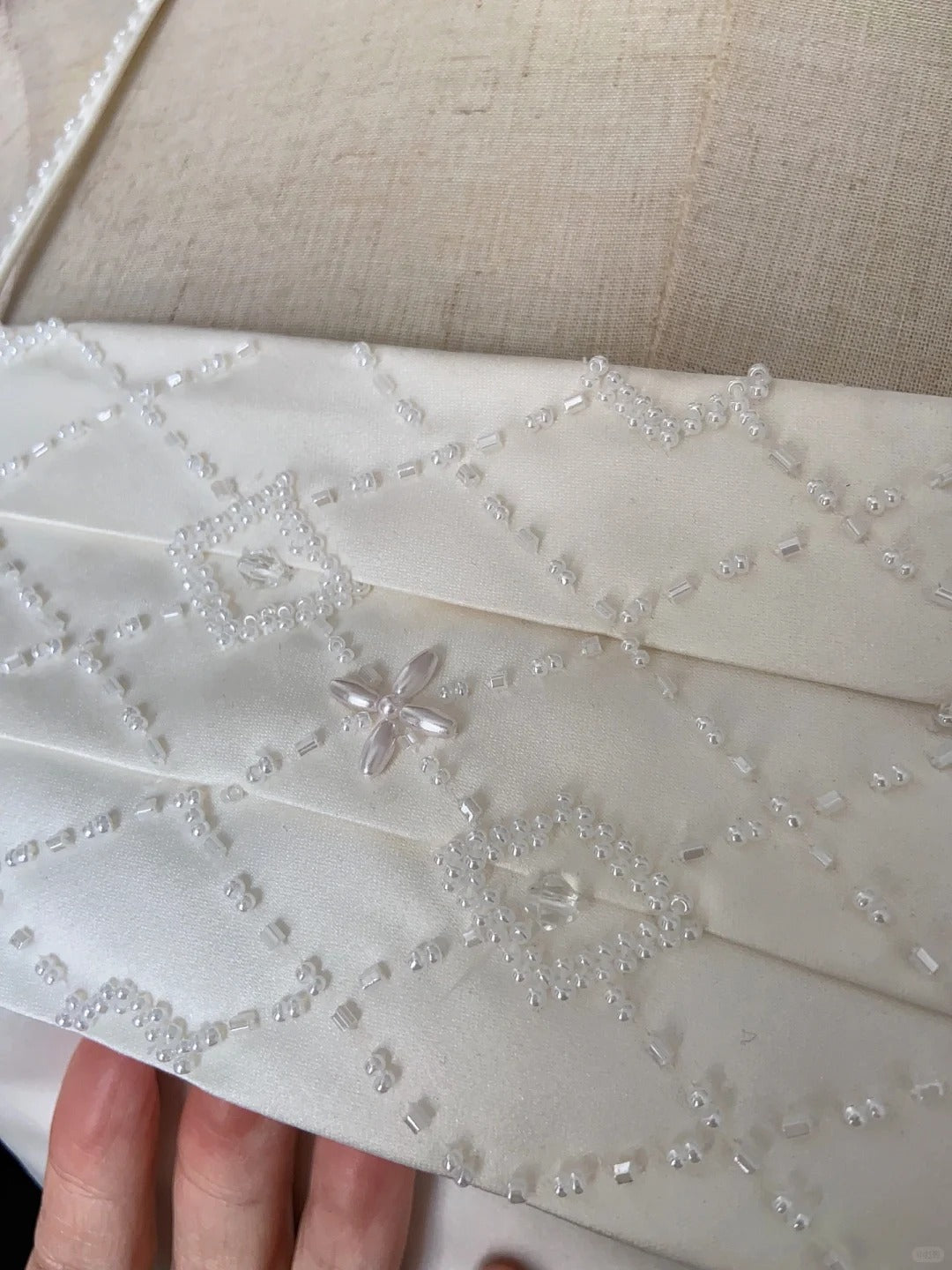 Modest Prom Dresses Inspo A line Spaghetti Strap White Satin With Cape For Women Formal Dress N3222