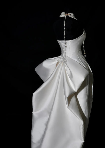 Plain Wedding Dresses Sheath Sweetheart Satin Pleated Brides Dress Fitted Long Bridal Gowns AB2530
