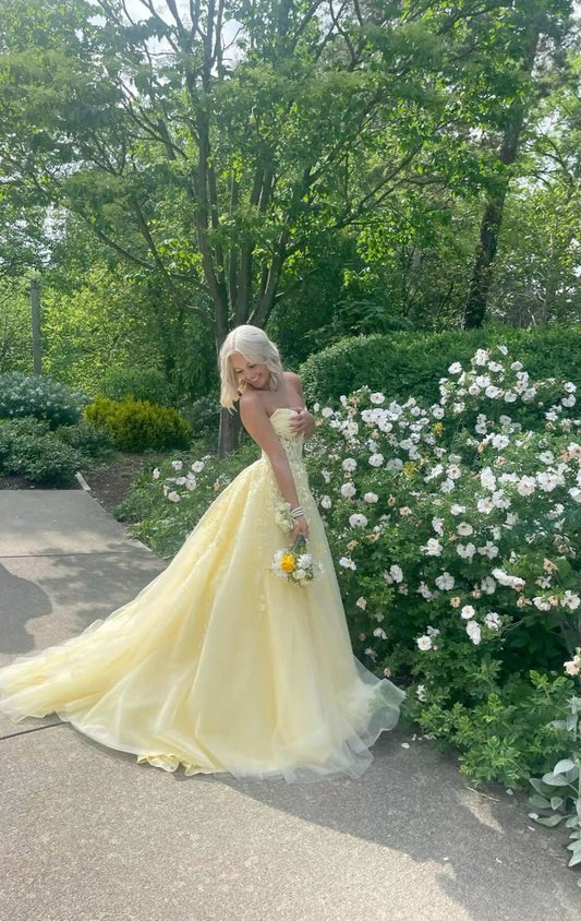 Unique Ball Gown Sweetheart Yellow Tulle with Lace Applique Evening Dresses Long Prom Dress AB596