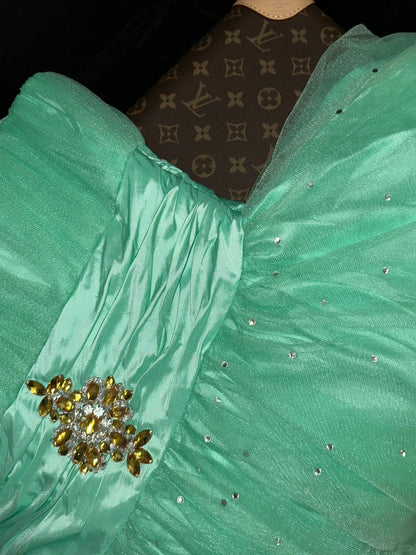 Glamorous Ball Gown Sweetheart Green Tulle School Dances Prom Dresses 8th Grade Formal Outfits Evening Dress RB8402