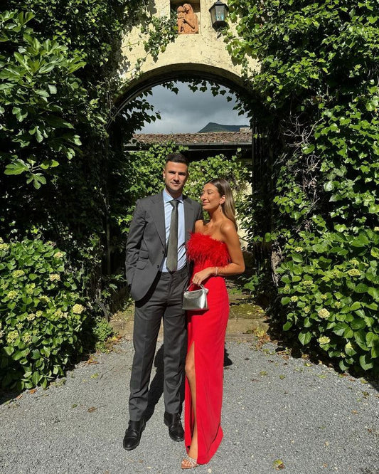 Graceful Sheath Strapless Red Feathers Sleeveless Slit Prom Dress Formal Evening Dress Party Gowns AB422