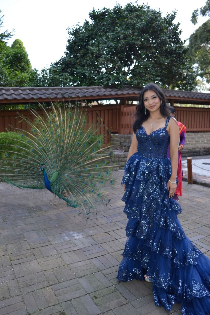 Elegant Ball Gown Sweetheart With Lace Strap Navy Blue Long Pleated Ruffles Slit Prom Dresses Vestidos De Dia AB556