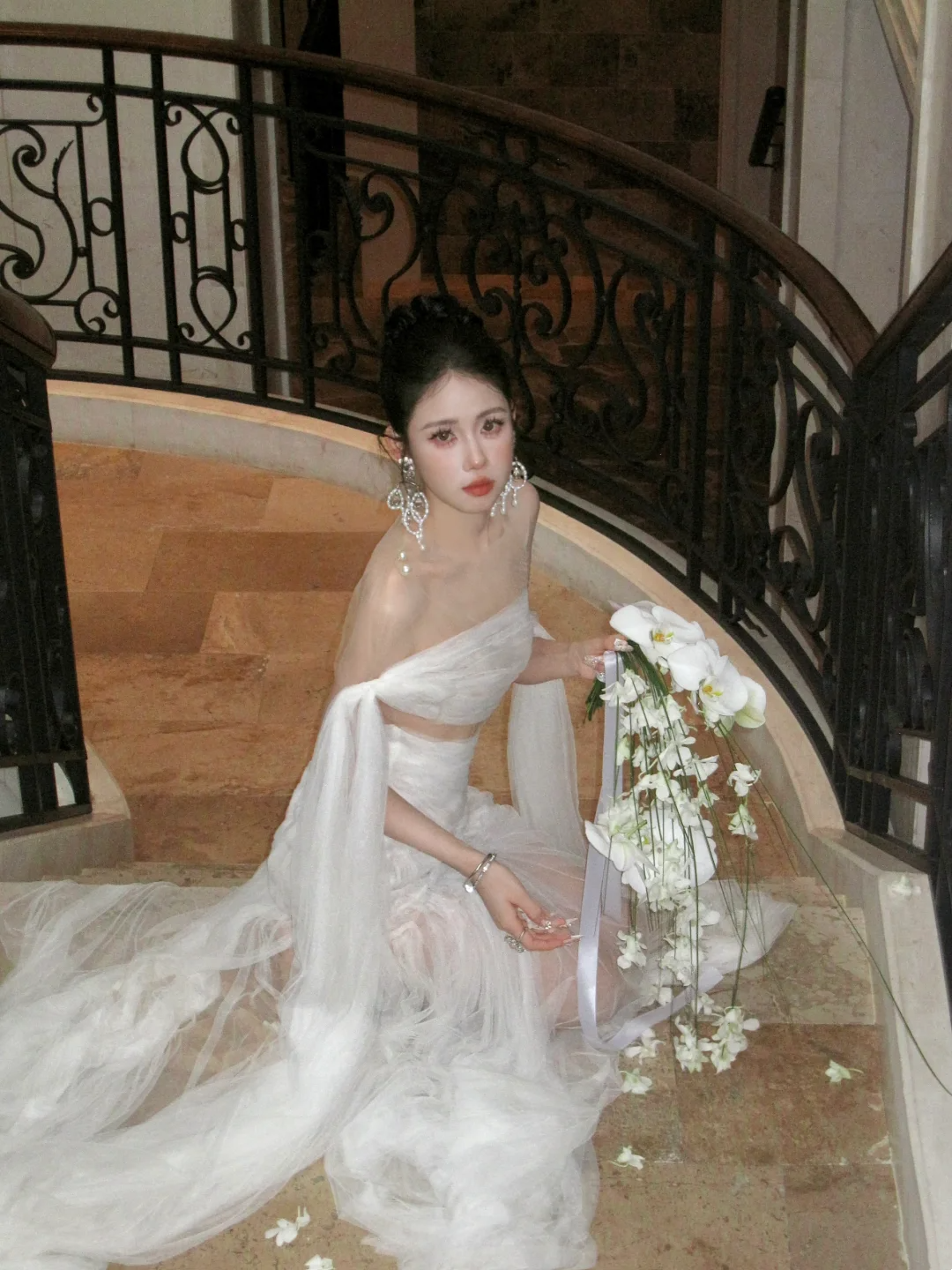 Simple Mermaid Off The Shoulder Tulle White Wedding Dress With Pleated Ruched Fairytale Brides Gown Wedding Dresses N066