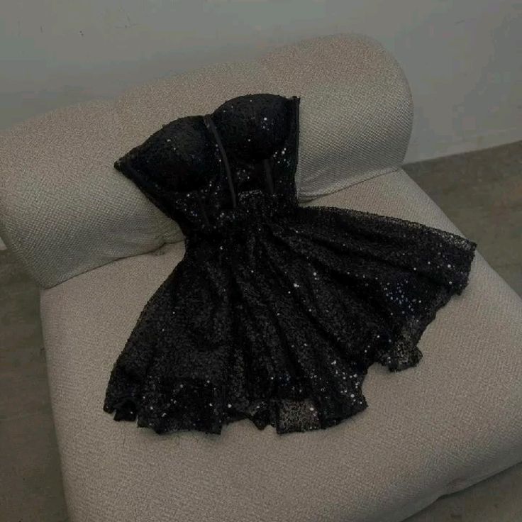 Sexy A line Strapless Little Black Dress Short Party Dresses Homecoming Dress Cocktail Gown RB8975