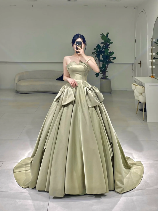 2000s Strapless Ball Gown Long Quinceanera Dress Gorgeous Sage Green Quinceanera Dresses Satin Sweet 15 16 Dress A071
