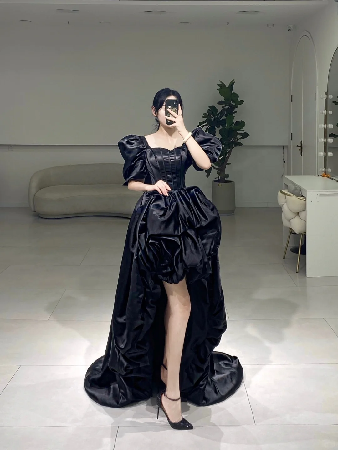 Modest High Low Sweetheart Short Sleeves Black Satin Pleated Floor Length Prom Dress Inspiration Long Prom Dresses A073