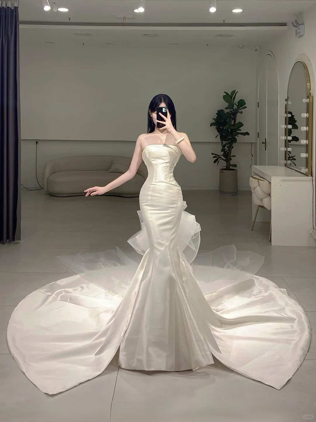 Timeless Mermaid Strapless Neck Sleeveless White Satin Long Wedding Dress Beautiful Formal Cute Wedding Dresses A083