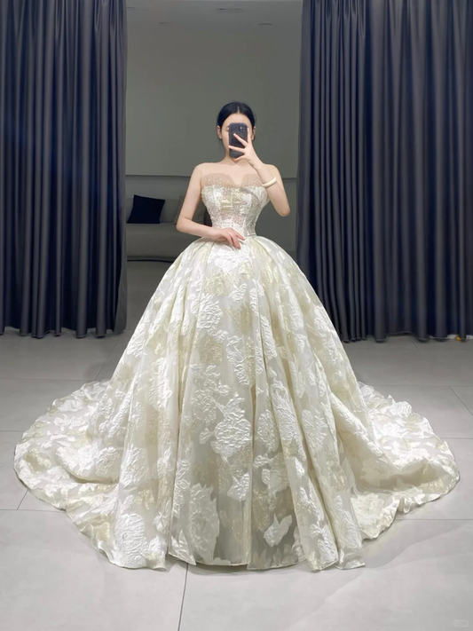 Timeless Ball Gown Strapless Lace Sleeveless Long Wedding Dress Beautiful Formal Cute Wedding Dresses A088