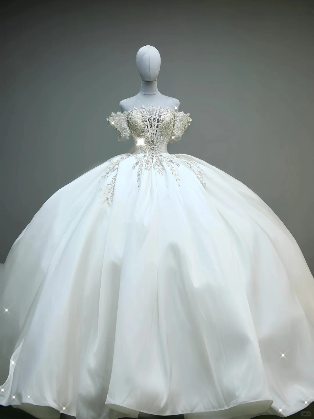 Elegant Ball Gown Off The Shoulder Satin Short Sleeves Long Wedding Dress Beautiful Formal Cute Wedding Dresses A120