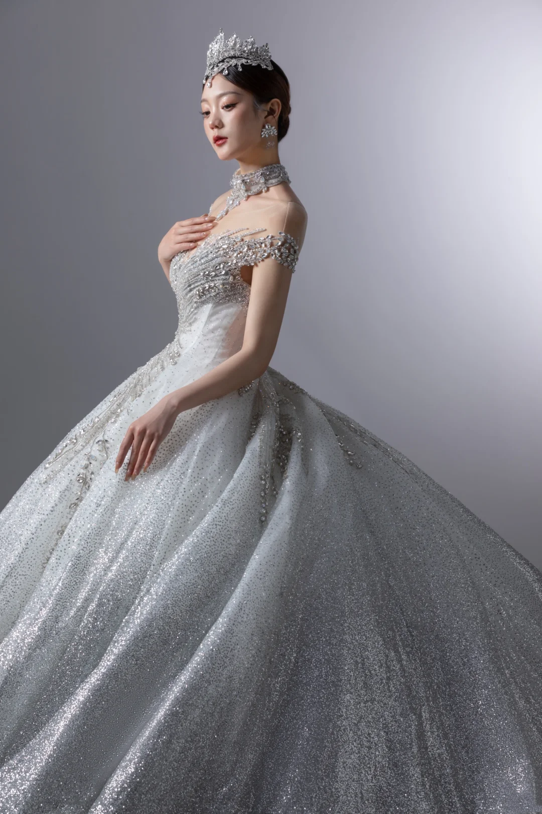 Dreamy Ball Gown Off The Shoulder Silver Sequin Long Wedding Dress Beautiful Formal Cute Wedding Dresses A123