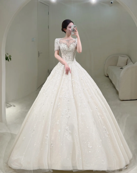 Timeless Wedding Dresses for Bride with Lace Appliques Ball Gown Scoop Tulle Women Dress Short Sleeves Bride Dress AB891