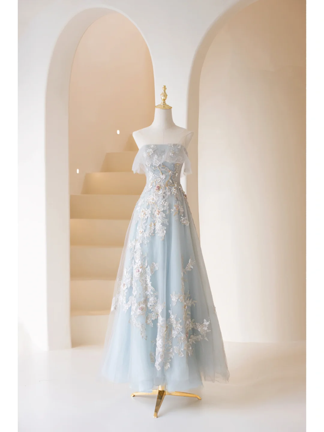 Elegant Ball Gown Strapless Tulle Floral Lace Light Sky Blue Prom Dress Charming Evening Party Dress Fashion Wedding Guest Dress AB1013