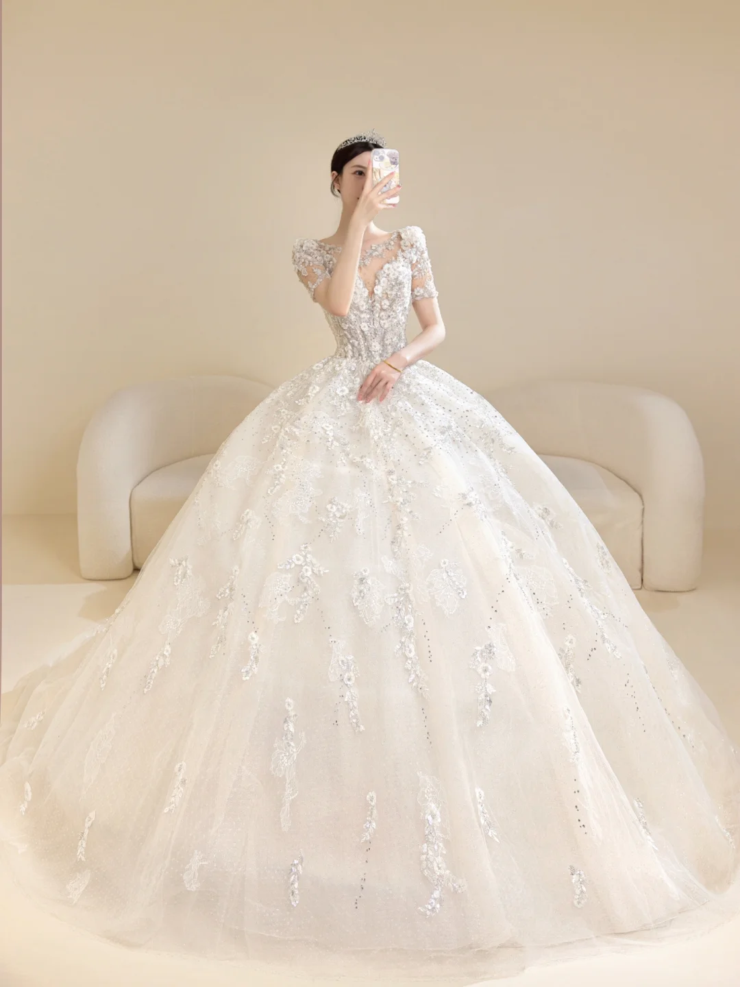 Timeless Wedding Dresses for Bride with Lace Appliques Ball Gown Princess Scoop Tulle Women Dress Short Sleeves Bride Dress AB880