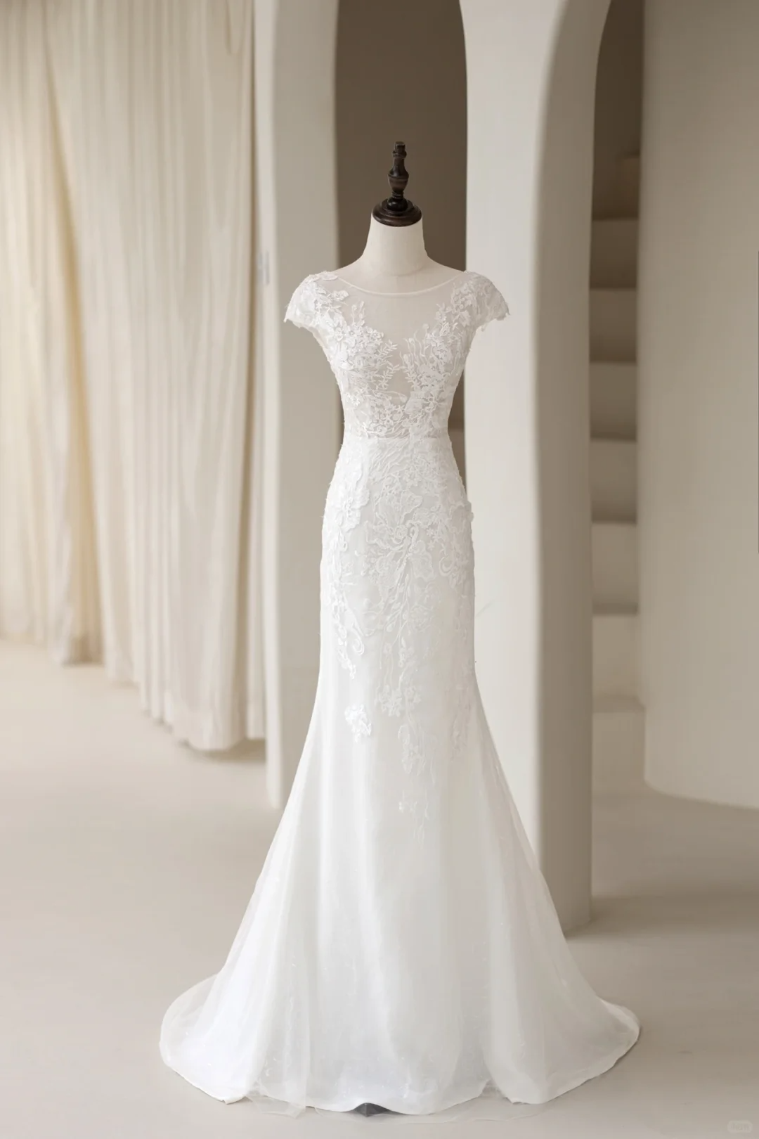 Luxury Mermaid Wedding Dresses For Women Boat Cap Sleeves Lace Tulle Sweep Bridal Gown AC030
