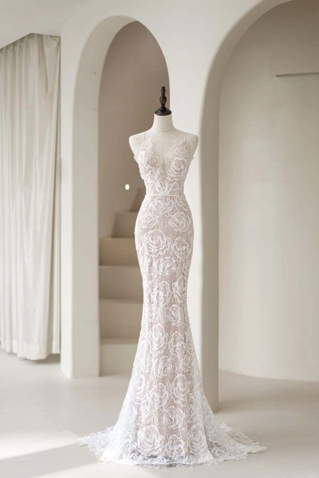 Timeless Women's Mermaid Spaghetti Straps Champagne White Lace Wedding Dress Mermaid for Bride Dresses AC031