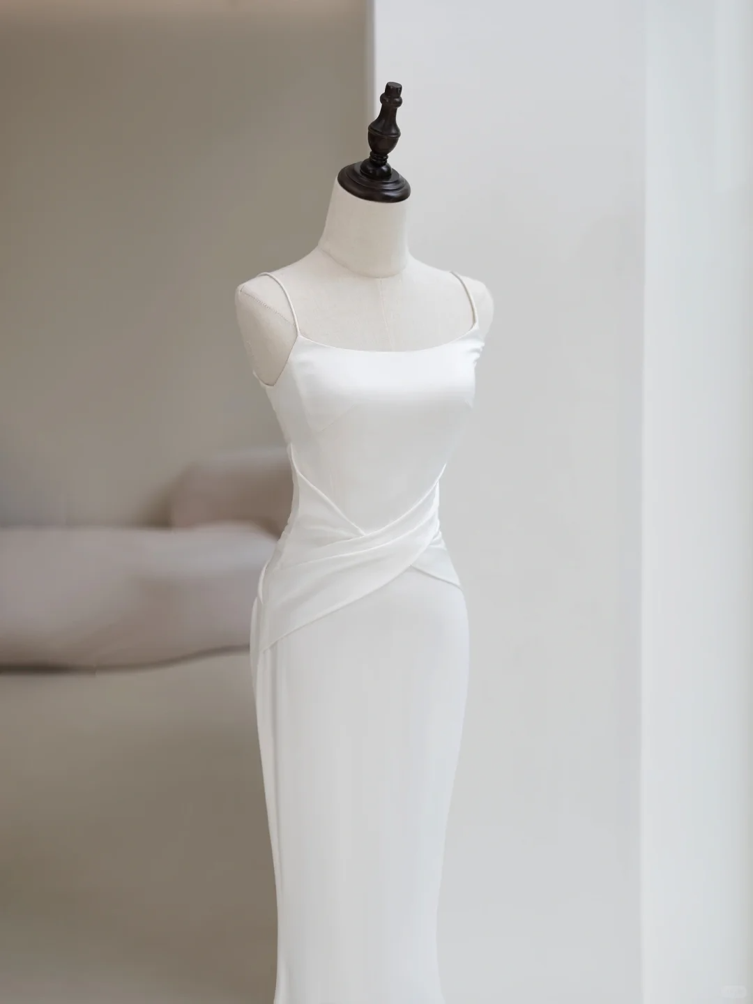 Simple Women's White Mermaid Spaghetti Straps Sleeveless Satin With Pleated Wedding Dresses for Brides Dress AC047