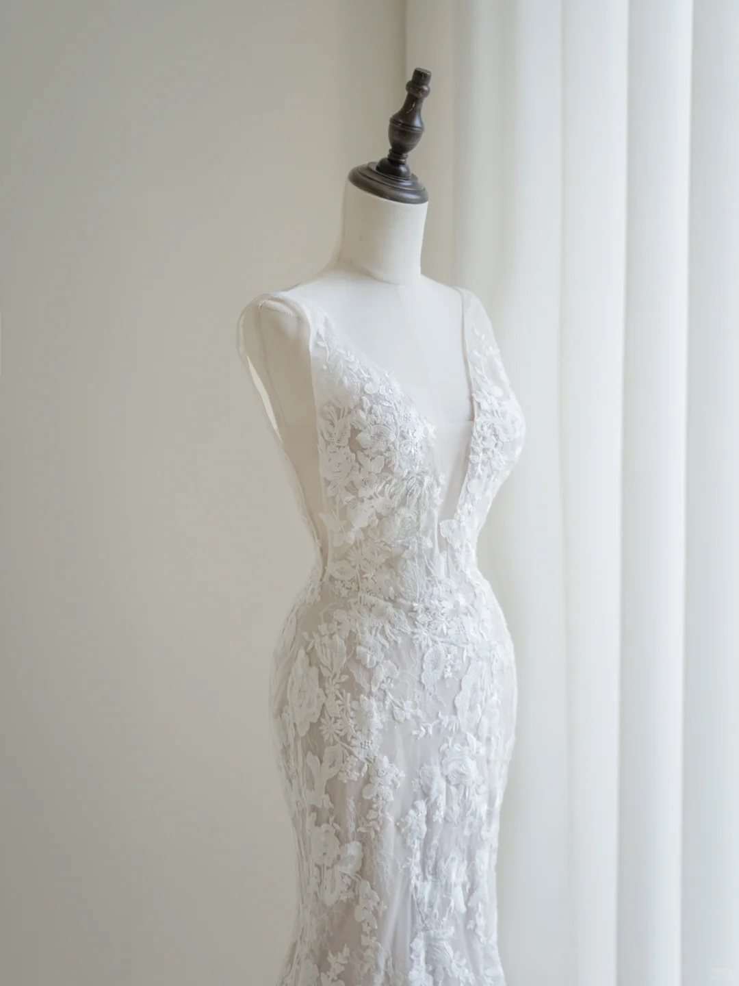 Timeless Women's Mermaid V Neckline White Tulle With Appliqued Wedding Dress Mermaid for Bride Dresses AC060