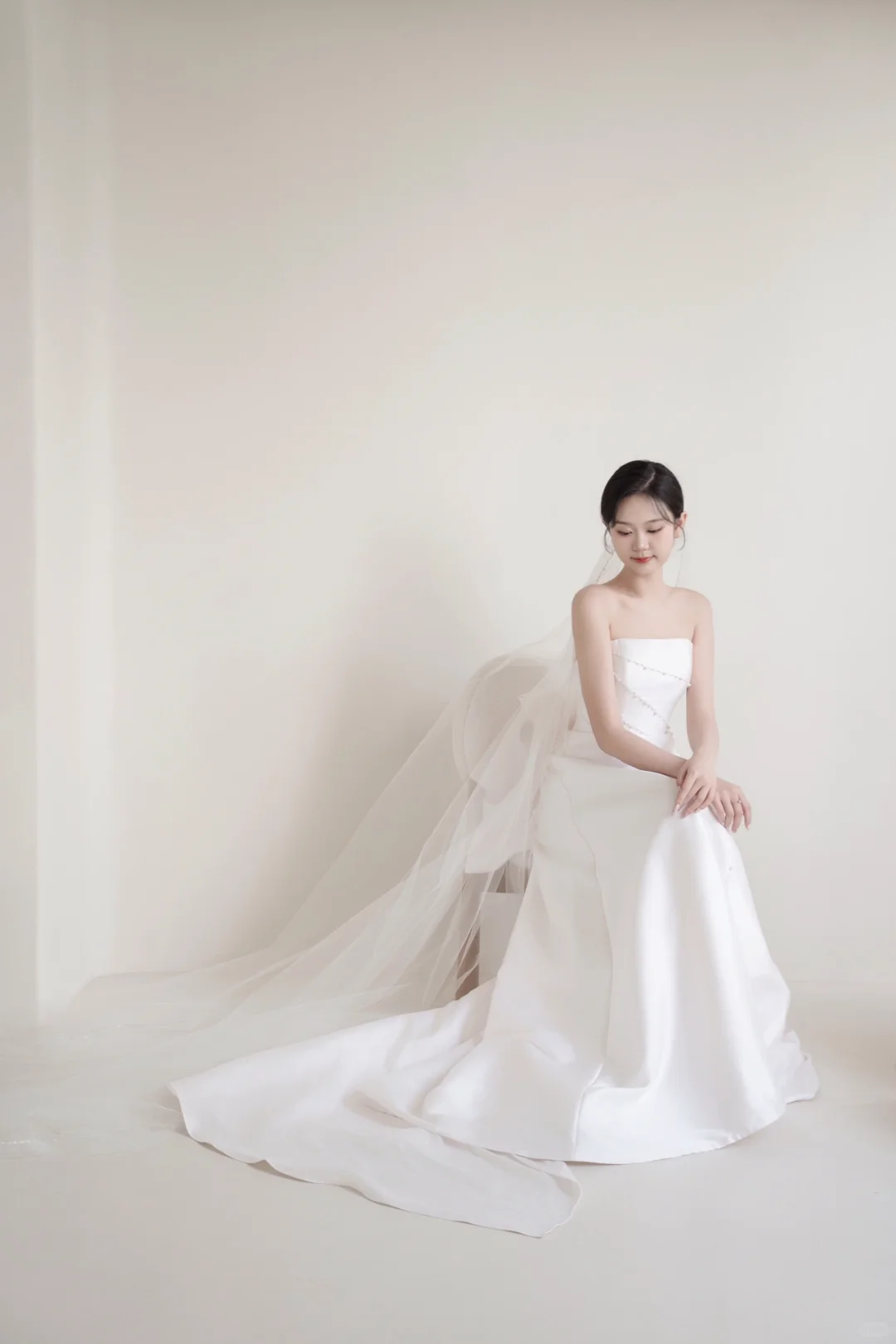 Women’s Ball Gown Strapless Bridal Wedding Dresses With Pearls Floor Length Brides Gown for Bride AC069
