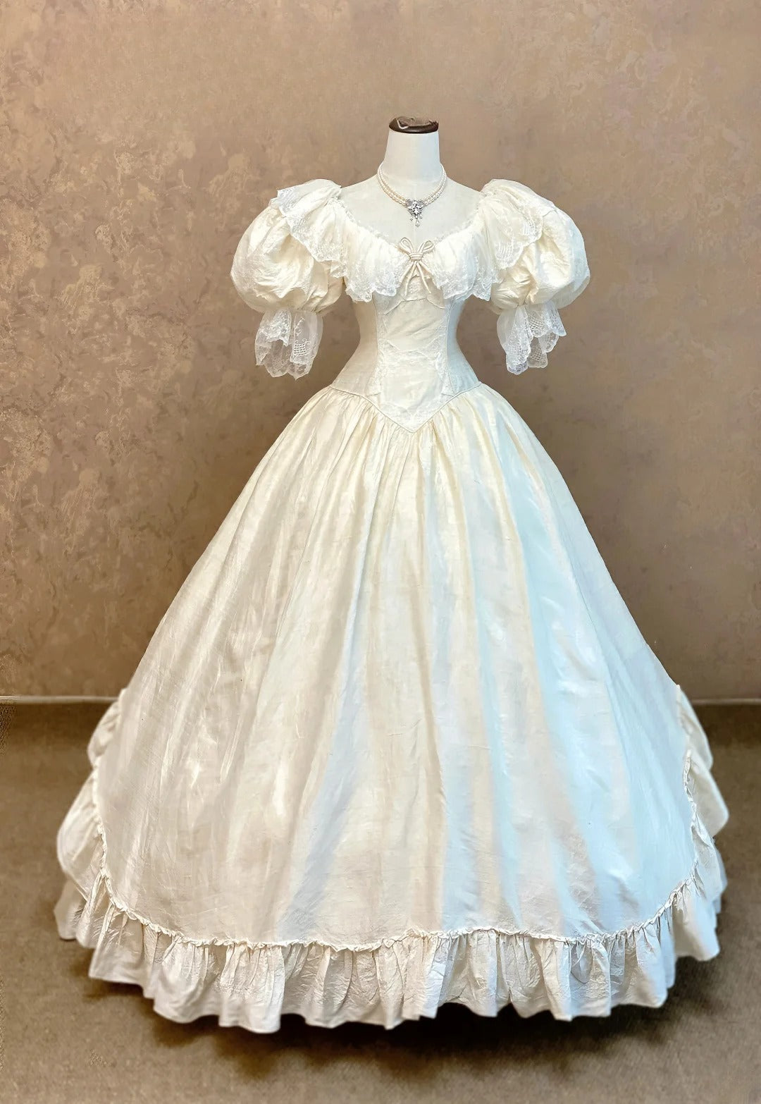 Vintage 80s Ball Gown Lace Ivory With Train Long Autumn Winter Bridal Dress Wedding Dresses RB9002